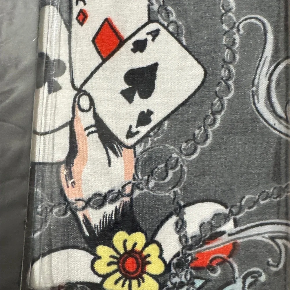 Ed Hardy 6-Piece Queen Sheet Set w/ a grey background of chains & other tattoos - Picture 8 of 10